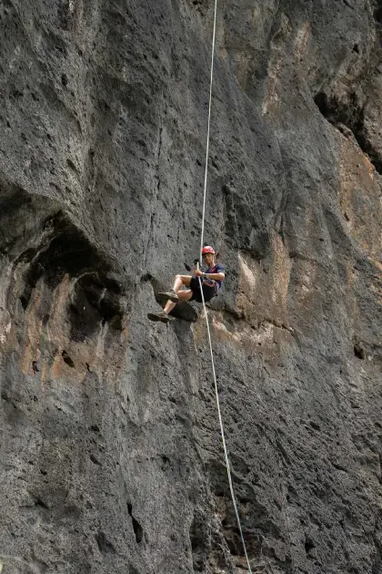 /Abseiling-Rock-Climbing-Curacao-3.jpg